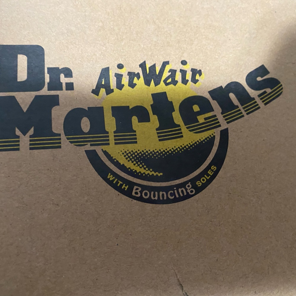 Dr. Martens Airwair  NWT